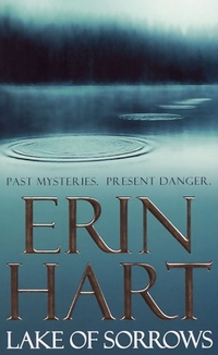  Achetez le livre d'occasion Lake of sorrows de Erin Hart sur Livrenpoche.com 