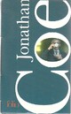  Achetez le livre d'occasion Coffret 2 vol : Le cercle fermé / Bienvenue au club de Jonathan Coe sur Livrenpoche.com 