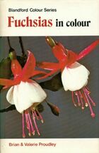  Achetez le livre d'occasion Fuchsias in colour sur Livrenpoche.com 