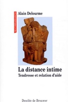  Achetez le livre d'occasion La distance intime sur Livrenpoche.com 