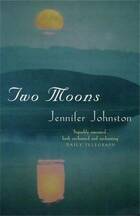  Achetez le livre d'occasion Two moons sur Livrenpoche.com 