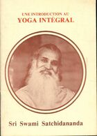  Achetez le livre d'occasion Une introduction au yoga intégral sur Livrenpoche.com 